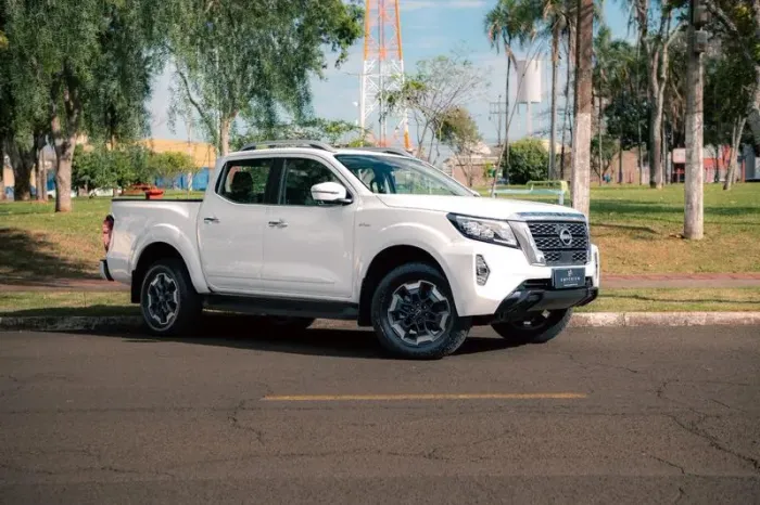 Nissan Frontier Plati. CD 2.3 Bi-TB Dies.aut. 2024