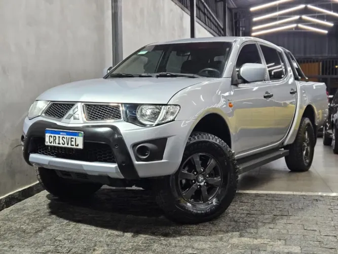 Mitsubishi L200 Sport 2.5 4X4 CD Turbo Diesel 2012