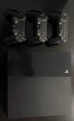 PS4 Fat + 3 Controles Originais ? Ótimo Estado