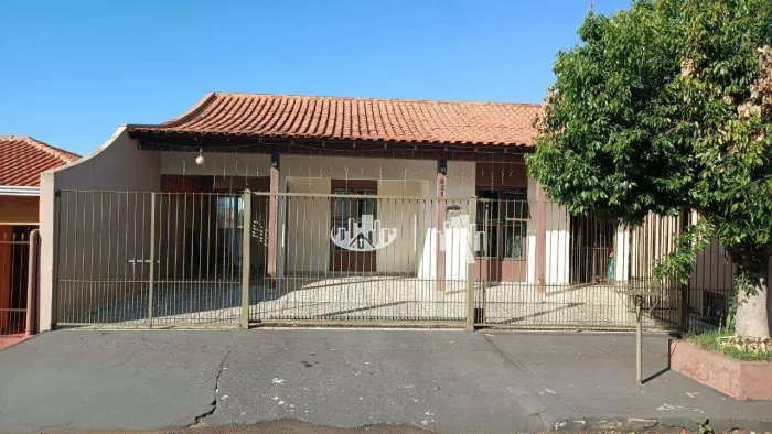 Casa com 3 quartos à venda, 150 m² por R$ 390.000 - Jardim Riviera - Cambé/PR