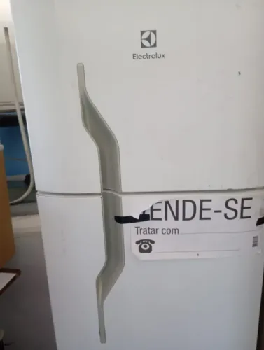 Geladeira Electrolux Duplex (com puxador vertical)