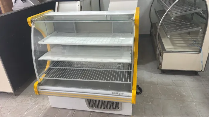 Expositor refrigerado 220v marca Gelopar
