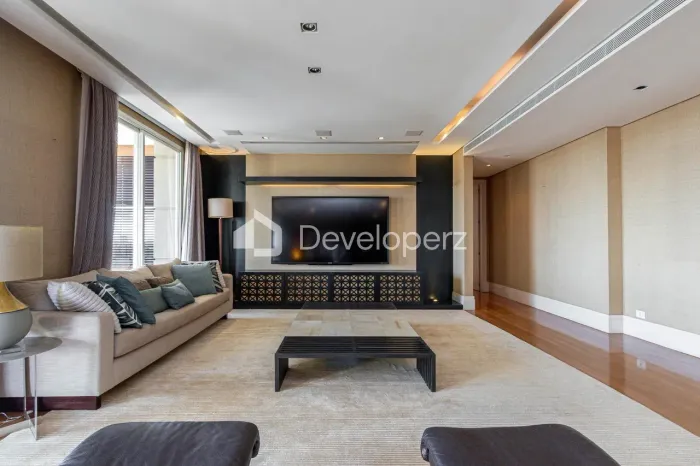 Apartamento com 352 m² com vista eterna do Pq Ibirapuera! 3 suites, 6 vagas