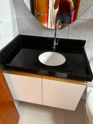 Vendo pia de mármore para banheiro/ lavabo