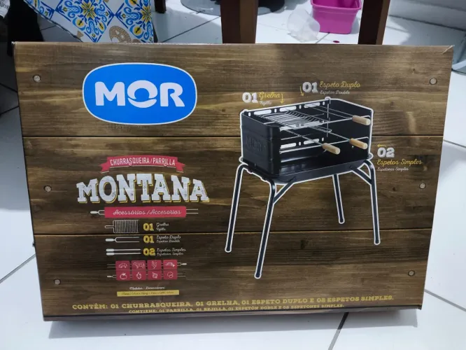 Churrasqueira prática, funcional, excelente preço 