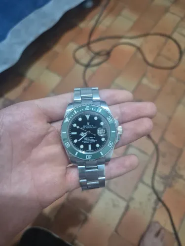 R0lex linha premium modelo starbucks 100% automático ?