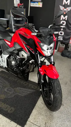 HONDA CB 300F 2023