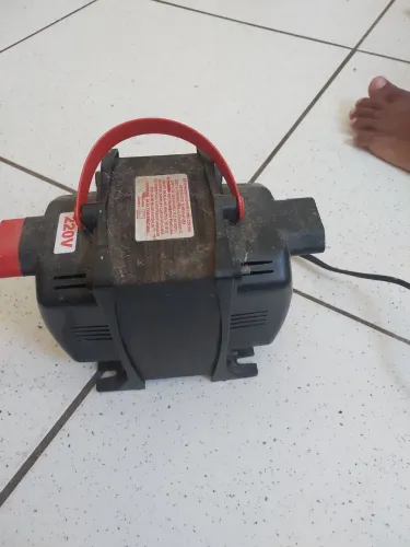Auto transformador universal