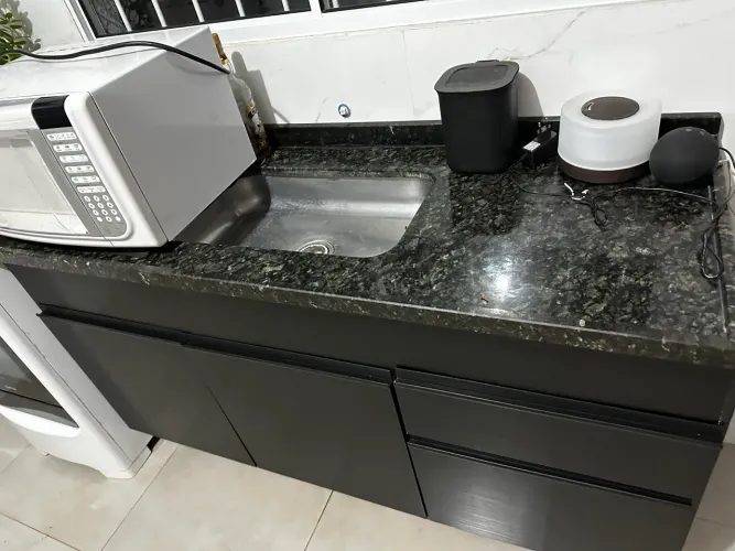 Vende-se Pia verde Ubatuba 1,5MT se quiser leva o armário
