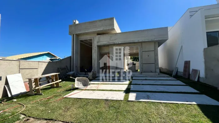 Casa em construção em condominio 3 quartos | 1 Suíte | Projeto moderno à venda por R$ 480.