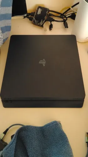 Playstation 4 1TB + 7 Jogos Tops