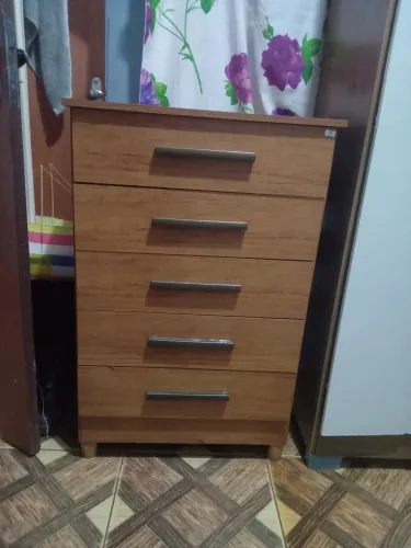 Cômoda. Passo cartão 