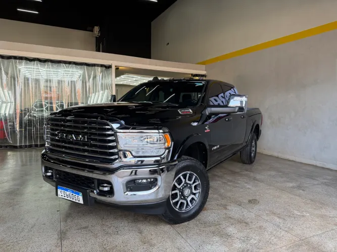 Ram 3500 Limited Longhorn 6.7 TB CD Diesel 2024