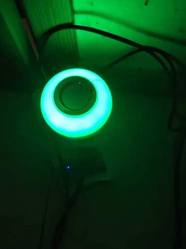 Lâmpada musical bluetooth várias cores em uma só