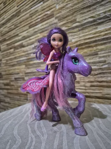 Boneca fada e pônei Barbie e o segredo das fadas