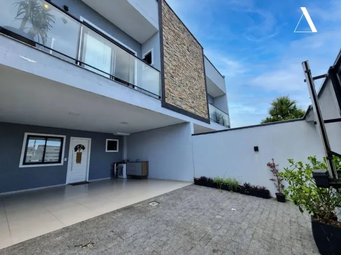 Casa semimobiliado com 3 dormitórios à venda, 119 m² por R$ 705.000 - Vila Nova - Joinvill