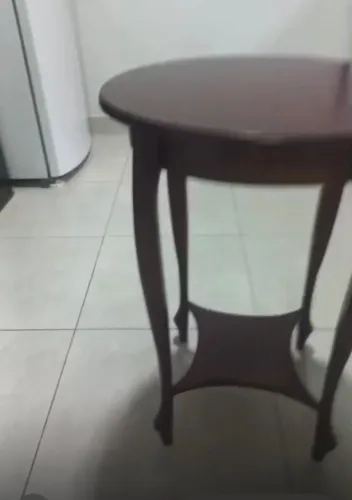 Mesa redonda para arranjo de flores
