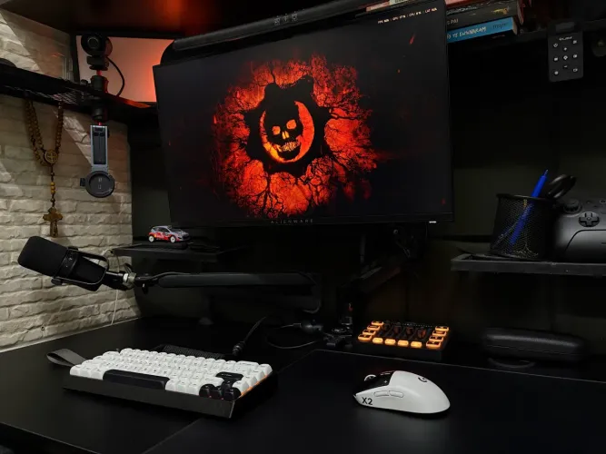 Monitor gamer - alienware 360hz - 25?
