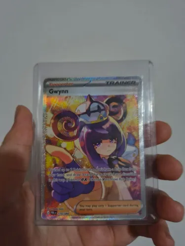 Carta pokémon SAR Gwynn(Clarita)em inglês