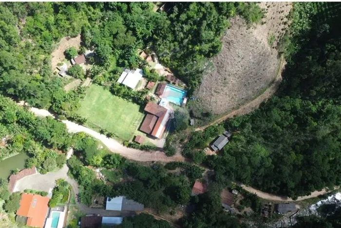 Propriedade Rural em Vargem Alta/ES com Pousada, Piscina, Área de Lazer e Produção de Café