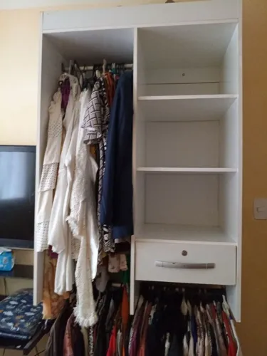 Closet branco