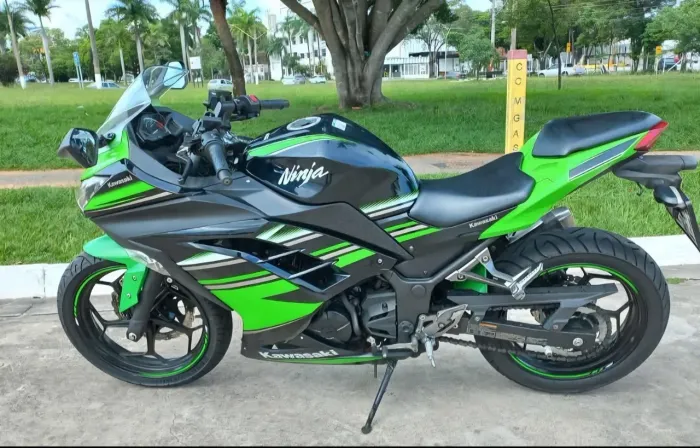 KAWASAKI NINJA300