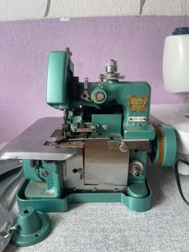 Máquina de costura