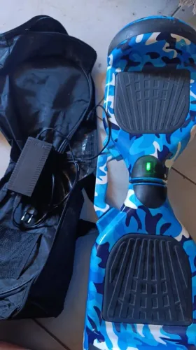 Hoverboard infantil menino semi-novo ,azul com detalhes camuflados !