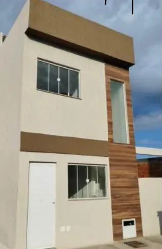 Casa Triplex 2 quartos/suítes - Santa Cruz - Em frente a Estação BRT General Olimpio
