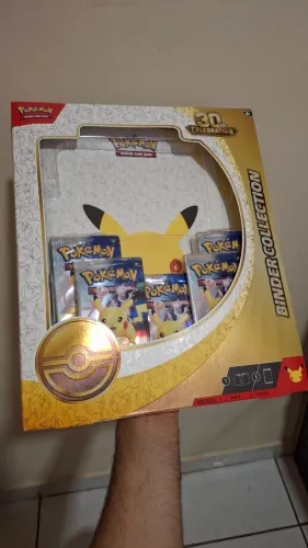 Pokemon 30 anos - Binder/Fichario - Inglês