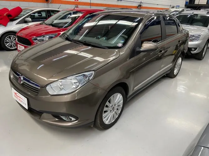 Fiat Grand Siena Essence 1.6 Flex 16V 2015