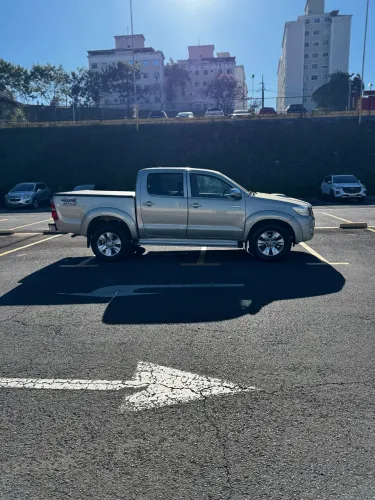 Toyota Hilux CD SRV D4-d 4X4 3.0 TDI Diesel AUT 2014