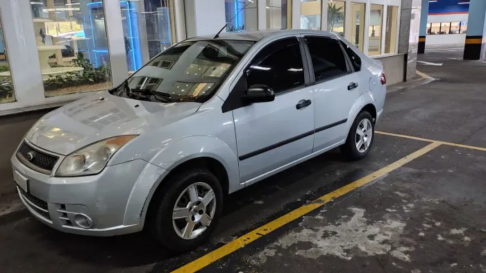 Ford Fiesta Sedan 1.0 8V Flex 4P 2008