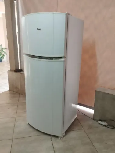 Geladeira Consul Frost Free 410 litros bem conservada