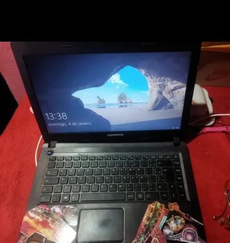 Vendo um notebook 