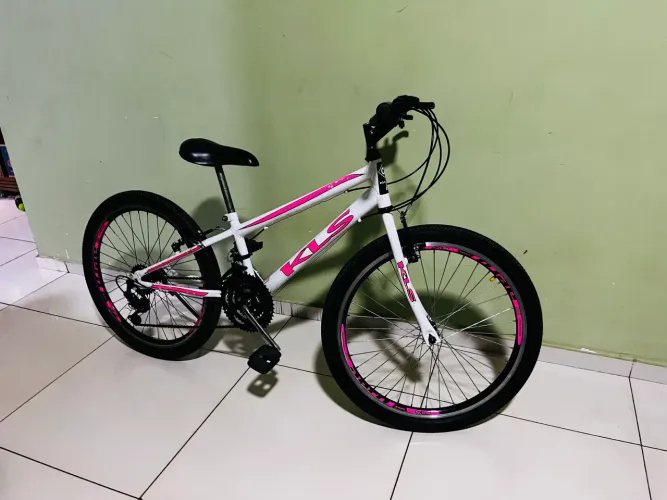 Bicicleta aro 24. Revisada e com poucos meses de uso, com nota fiscal!!