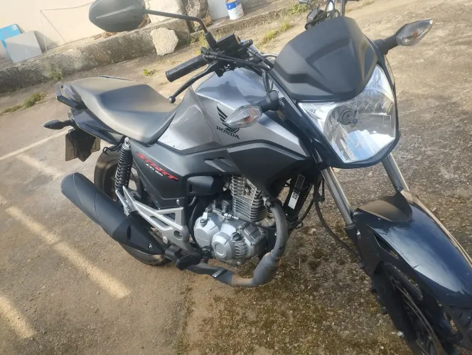 Vendo ou troco cg start 160 , ano 2025 valor 19.000 , valor de mercado