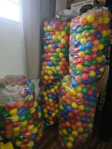 Bolinha de plástico + motor Soprador