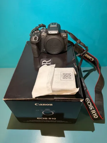 CÂMERA CÂNON EOS R10 ZERO NOVA ( só corpo )