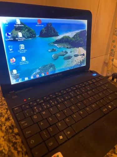 Netbook positivo