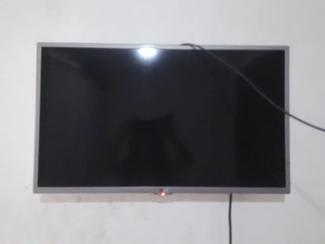 TV LG nao é smart perder o 32 polegadas imagem linda ! 