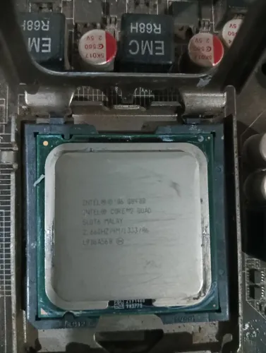 Intel Core 2 Quad 2.66GHZ/4M/1.333/06