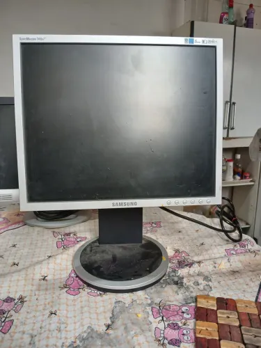 monitor 19