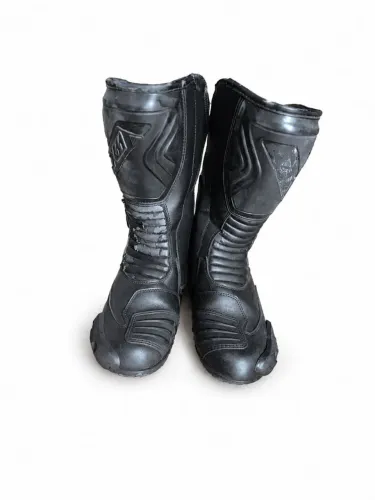 Macacão e Bota X11