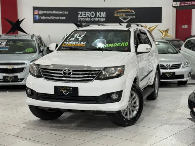 Toyota Hilux SW4 SR 4X2 2.7/2.7 Flex 16V Mec. 2014