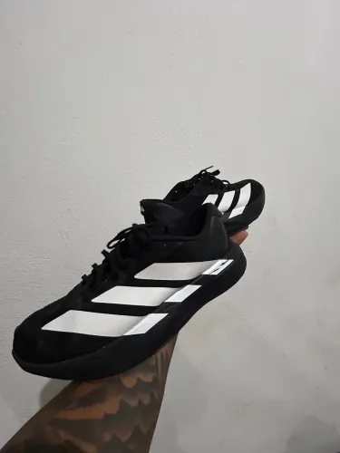 tênis Adizero adidas