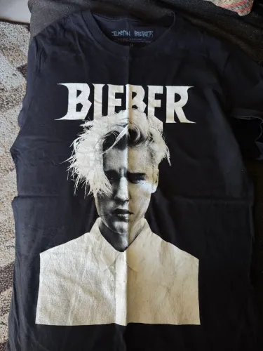 Camiseta Justin Bieber universal music - tamanho M