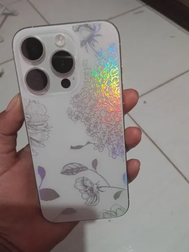 Vende-se um iPhone novo sem nenhum arranhão 15 pro