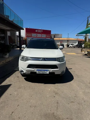 Mitsubishi Outlander 2.0 16V 160cv Aut. 2014