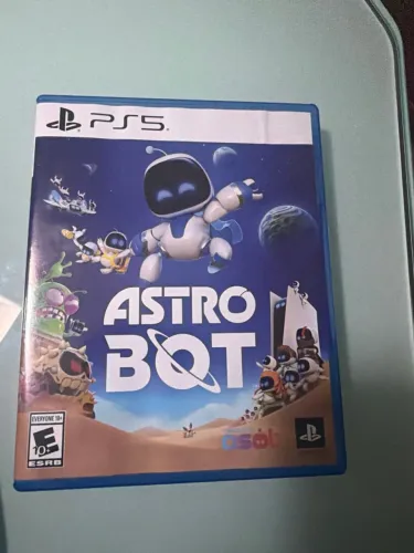 jogo Astro Bot para a PlayStation 5 (PS5) em formato de suporte físico.